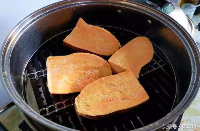 紅薯簡單這樣做,實在太好吃,不用煮,不油炸,比大魚大肉都解饞