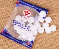垃圾桶引來「小飛蟲纏繞」好討厭!老師傅在桶子裡放一張...果蠅就再也不來了!