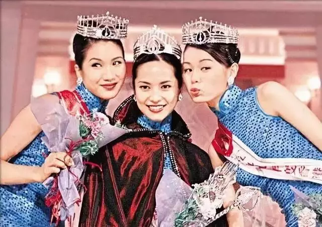 1999年兩位港姐郭羨妮和胡杏兒的故事:兩個女孩,一個靚一個不靚
