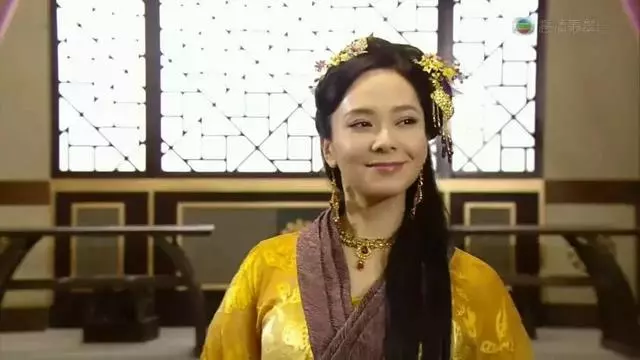 1999年兩位港姐郭羨妮和胡杏兒的故事:兩個女孩,一個靚一個不靚