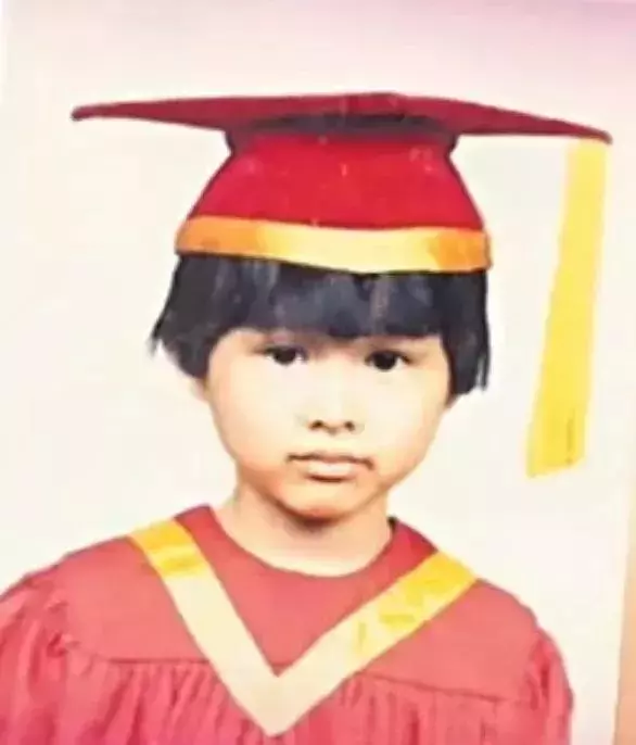 1999年兩位港姐郭羨妮和胡杏兒的故事:兩個女孩,一個靚一個不靚