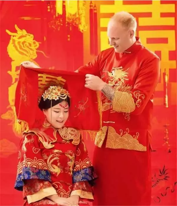 19個世界各地傳統的結婚服飾,忽然覺得自己結婚穿白紗簡直遜斃了!