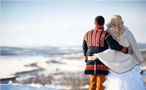 19個世界各地傳統的結婚服飾,忽然覺得自己結婚穿白紗簡直遜斃了!