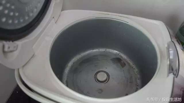 電飯鍋煮飯又慢又耗電?把「這個地方」擦一擦,一年能省幾十元,家家戶戶都需要!