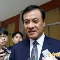 立院辦公室一用20年 盧秀燕秀「鎮室」尚方寶劍