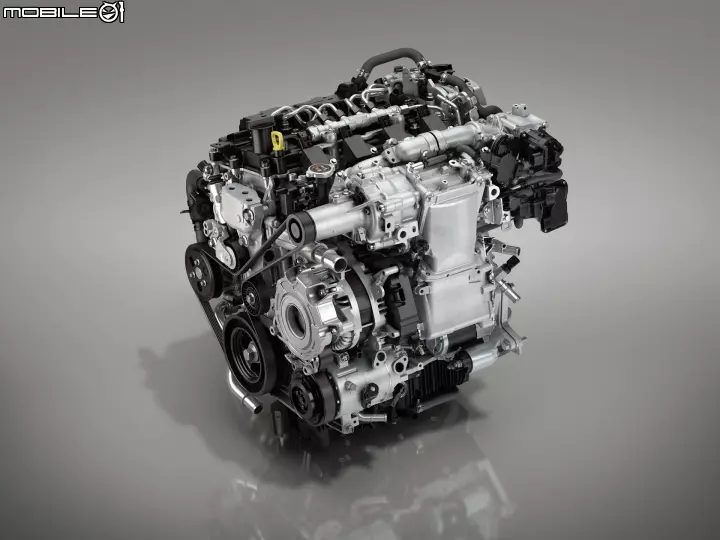 【海外情報】全新大改款Mazda 3 首批正式樣貌照片曝光!