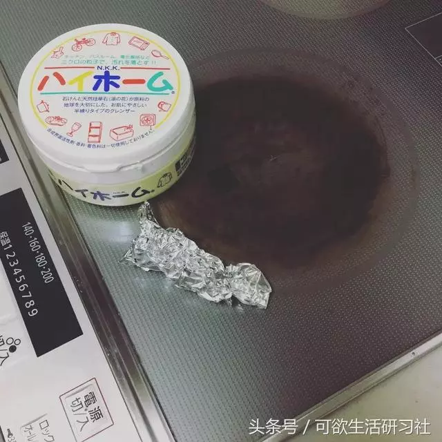 油膩灶台瞬間煥然一新?試了日本10分鐘清潔法,連百潔布都用不上