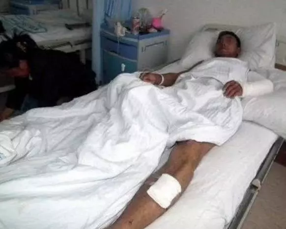 老公住院,聽5歲女兒深夜說的話,俺如遭雷擊,把她趕出門口