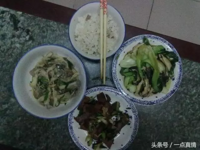 懷胎十月生下兒子,坐月子給我吃冷飯冷菜,第二天我抱著孩子離婚