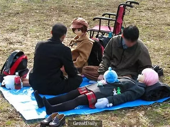日本絕對是全球最變態的國家,看到第18張照片後,我決定以後都再不敢吃KFC了!!