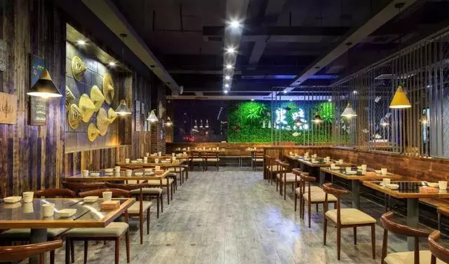 我們研究了100家餐廳：發現生意好的都有20個特徵！