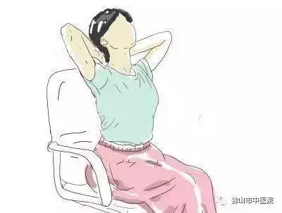 經常久坐少動?練練這幾個動作,幫頸肩放鬆一下