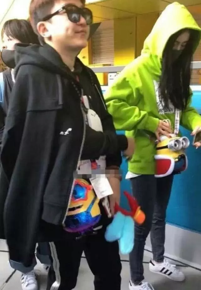 楊冪和宋仲基同框,宋仲基的新髮型認不出咩!