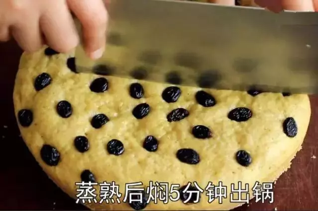 綠豆別再煮著吃了!試試這個新做法,簡單又營養,比綠豆糕還好吃