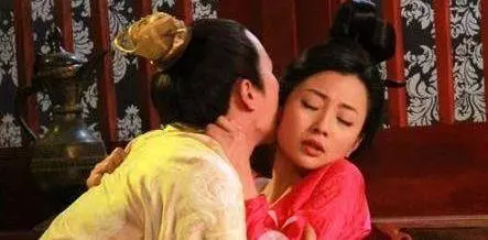 古代商人外出辦事,怕妻子「出軌」發明一物....卻成為女性的最愛!!