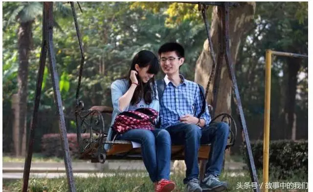 嫌老公沒用離了婚,一年後在遇到前夫,她哭著說:自己真是個傻子