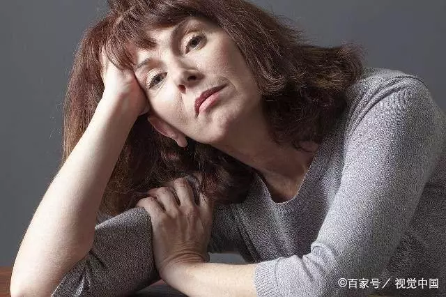 女人40後,記住「1穴1果」,推遲更年期,輕鬆延衰老!
