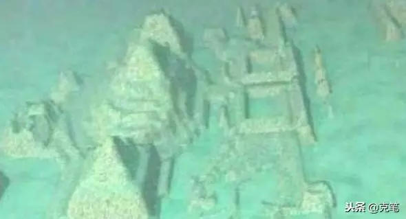 神秘的百慕達三角區域的海底金字塔比古埃及金字塔更壯觀