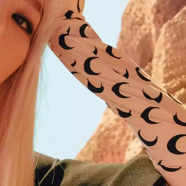 Red Velvet回歸照撞衫Jennie？盤點那些跟Jennie撞衫的偶像們！