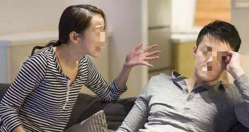 丈夫每天下班,第一件事就是去洗澡,我踹門進去,難受到直接早產