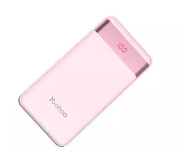 【好危險!】大馬網友把Y牌Powerbank放在包包裡!沒在充電卻突然冒煙爆炸!連包包都被炸出大洞!