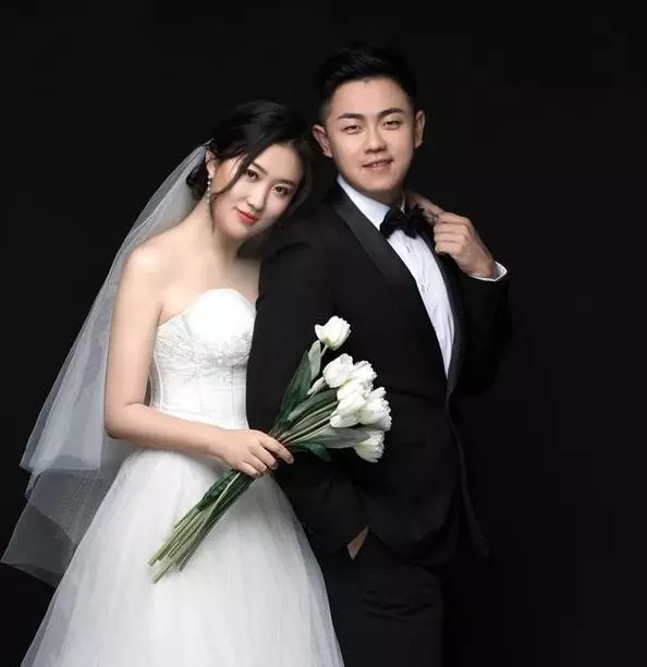 閨蜜懷上老公的孩子,逼俺離婚,離婚1年接到閨蜜電話,俺淚目