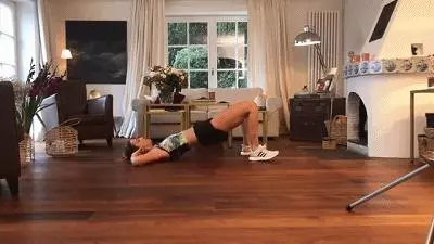 馬甲線健身達人,教你6個徒手動作,在家練出小蠻腰