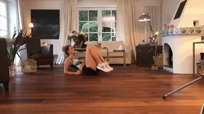 馬甲線健身達人,教你6個徒手動作,在家練出小蠻腰