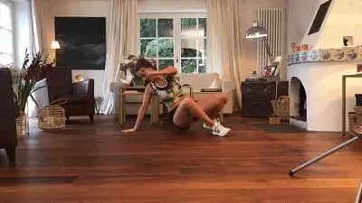 馬甲線健身達人,教你6個徒手動作,在家練出小蠻腰