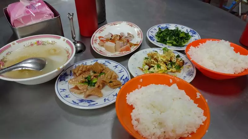 超佛心!「4菜1湯」早餐只賣100 網友暴動瘋求店址