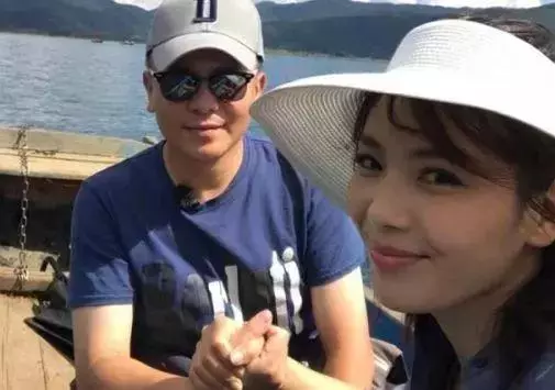 你假裝幸福的樣子,看起來很心疼!