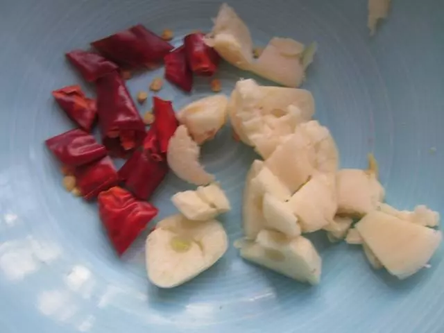 捲心菜這樣做比干鍋包菜好,減肥補充維生素,冬天多吃這菜不感冒