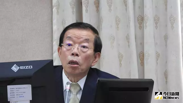 嫌關西太遠?被追問回台輔選 謝長廷「怒回6字」網譙爆