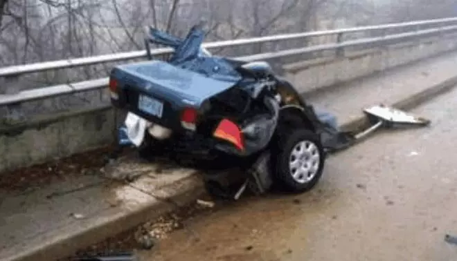 丈夫車禍身亡,妻子收留他的私生子,多年後私生子跪下叫她親媽