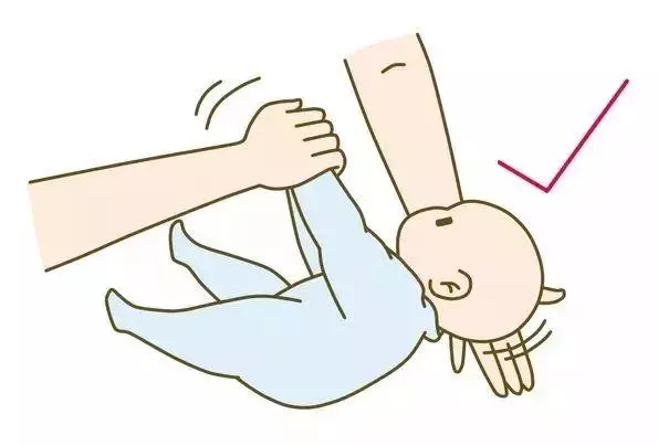 寶寶0-3歲大動作發育對照標準,快看看你家寶寶落後了沒!