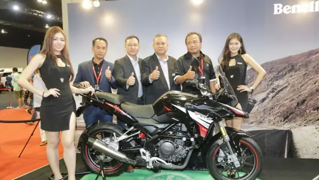 香車美人,就在【2018吉隆坡國際汽車展】飆現狂野美