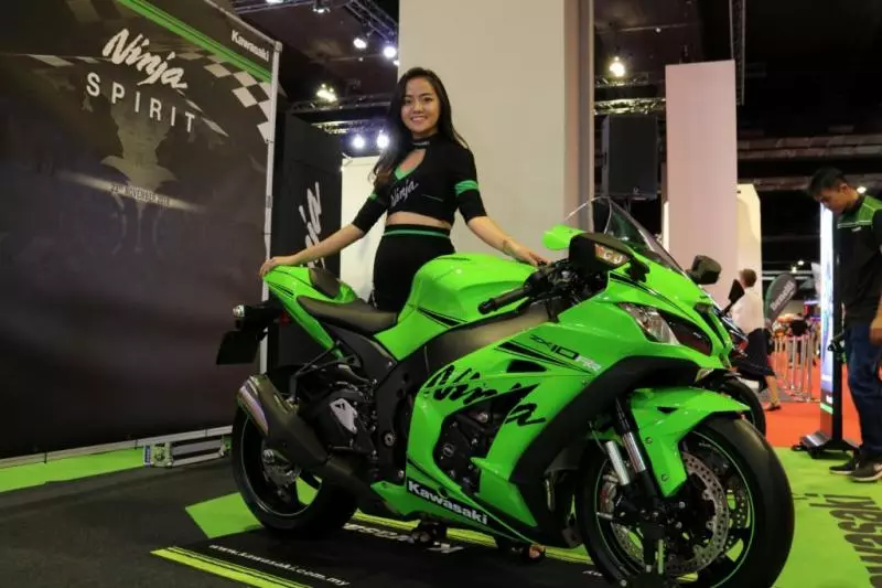 香車美人,就在【2018吉隆坡國際汽車展】飆現狂野美
