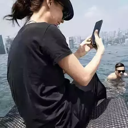 傳張柏芝為新加坡富商生下第三胎?!謝霆鋒首發聲……