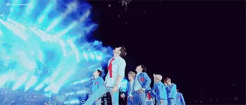 [EXO][話題]181201 說起冬季怎麼能夠少得了EXO呢大家的NO.1冬季必聽曲是？