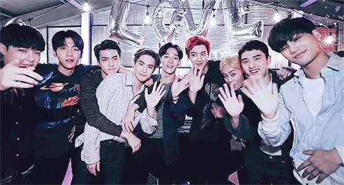 [EXO][話題]181201 說起冬季怎麼能夠少得了EXO呢大家的NO.1冬季必聽曲是？