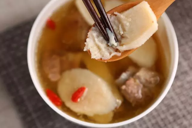 天涼了多做此湯給孩子喝,味美湯香,不僅補脾養胃,還補肺益腎