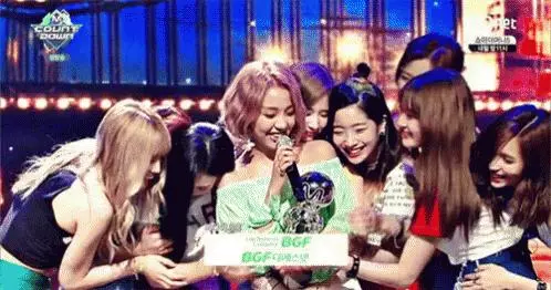 JYP歌手坦言新大樓五分之一是她的功勞，網友急了：TWICE呢？