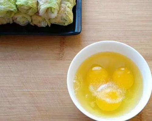 一顆白菜,3個雞蛋,10分鐘做營養早餐餅,這做法真是第一次見