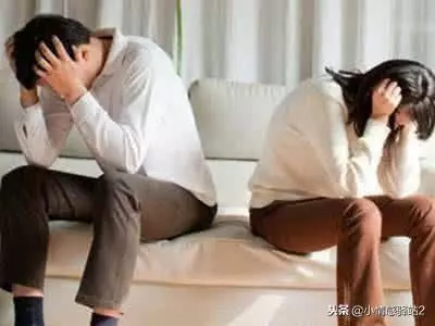 結婚兩年,我存了三萬,弟弟結婚跟我借錢,到了銀行取錢時我蒙了