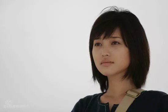 離婚後回娘家小住,哥嫂問俺借20萬,俺笑著拿出一張紙他們傻住