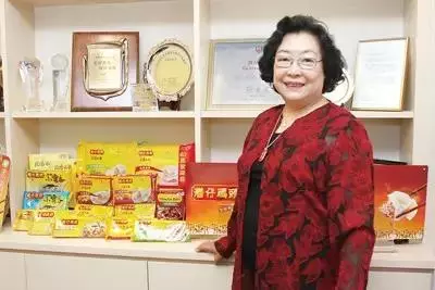 因沒生兒子遭拋棄,從身無分文到年收入60億,她用一生告訴女兒:女人最大的貴人是自己
