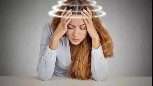 頸椎病是怎麼形成的?這3個小妙招可幫你來緩解!