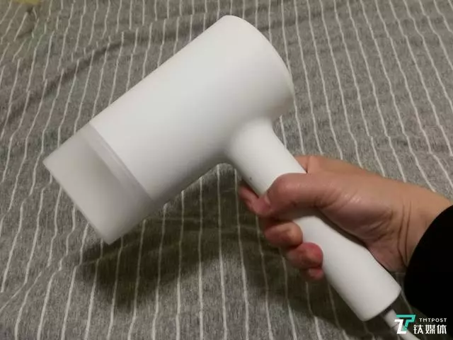 買個戴森吹風機,或者花1/15的價格買個小米吹風機?|鈦極客