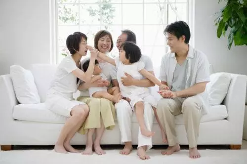 老公,離婚吧,你為了給小叔子買房貸的款,我是不會跟你一起還的