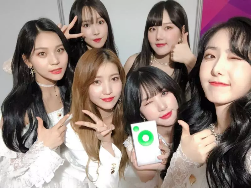 [GFRIEND][分享]181202 女友至今為止拿到的獎杯數量——共70座！
